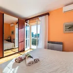 Stipe Apartment *